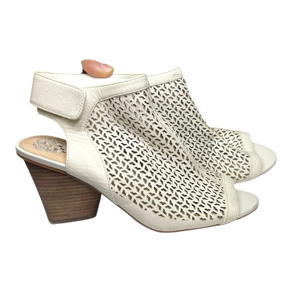 Vince Camuto 9M White Leather Dastana Perforated Peep Toe Block Heel Boho Chic